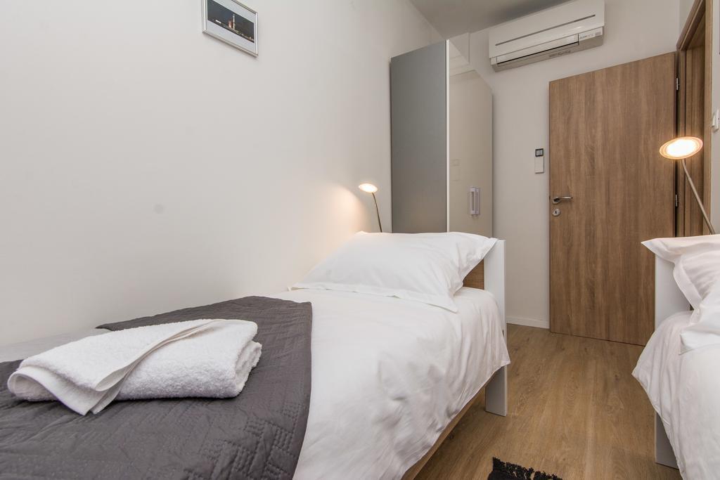 Bell Apartment Zadar Bagian luar foto
